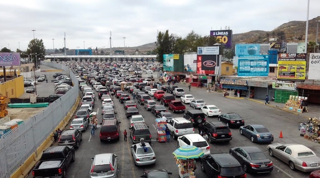 cruce garitas no esenciales coronavirus