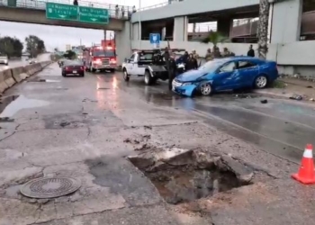 Se abre socavón en la Avenida Internacional