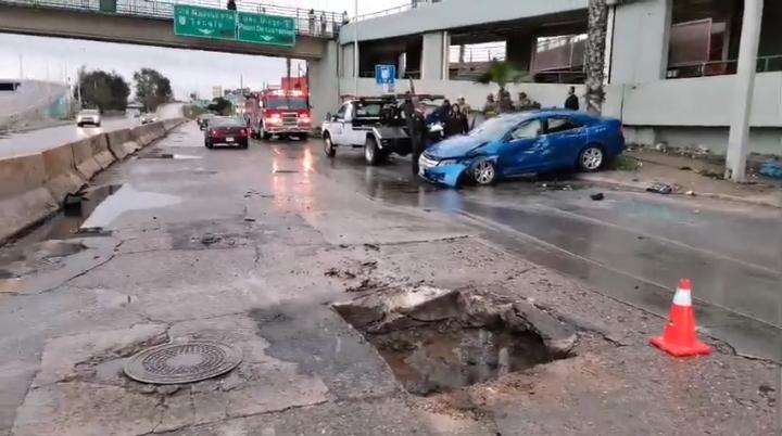 Se abre socavón en la Avenida Internacional