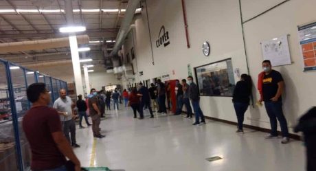 VIDEO: Maquilas encierran a trabajadores que paran por Covid-19