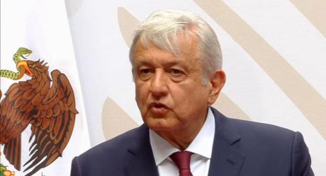 López Obrador gasta fortuna del erario en informes y verbenas