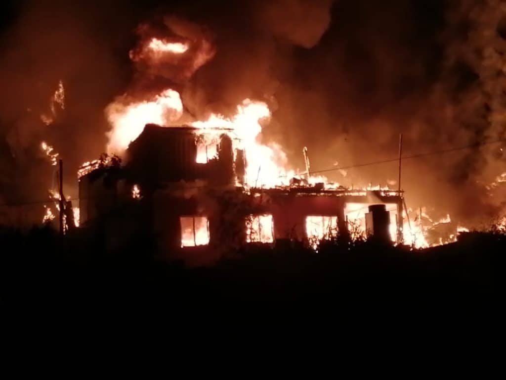 Incendio en Tijuana afecta a viviendas