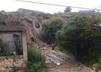 Deslizamientos afectan varias viviendas en Tijuana