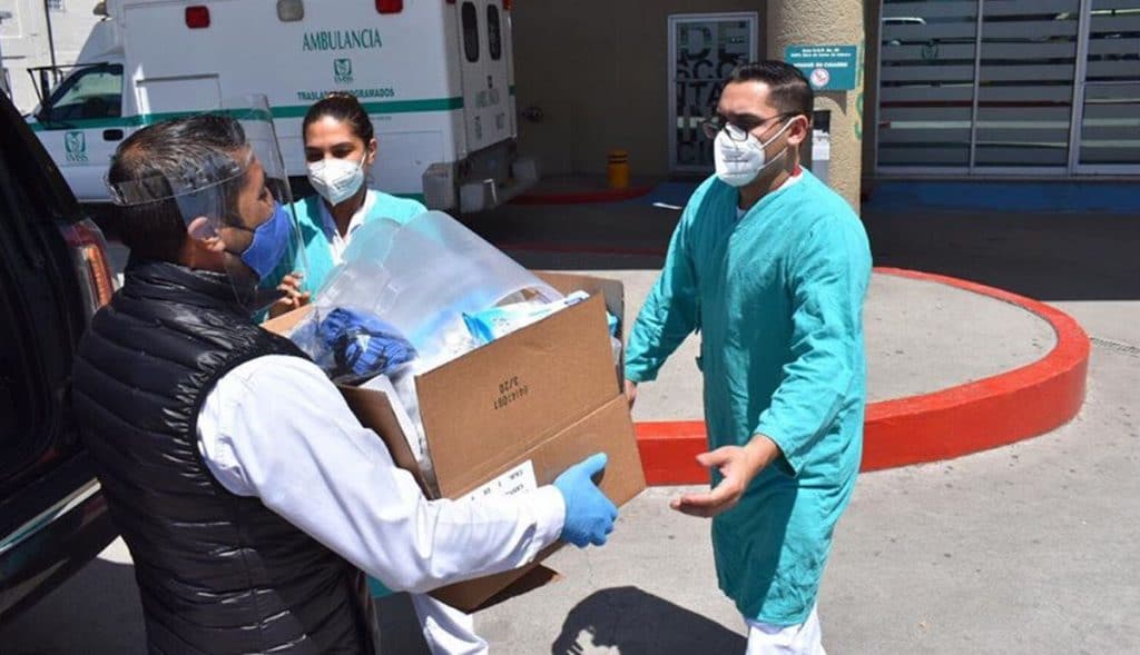 Diputado ayuda a médicos de Tijuana ante covid-19