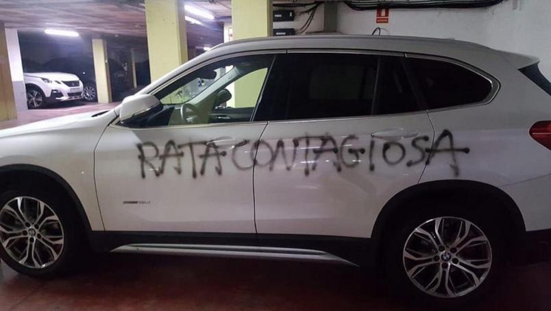 Así encontró su auto una doctora al salir a su trabajo