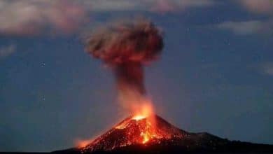 Violenta erupción del Volcán Krakatoa