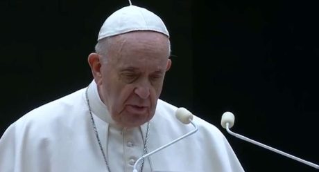 FOTOS: Papa Francisco preside viacrucis sin fieles