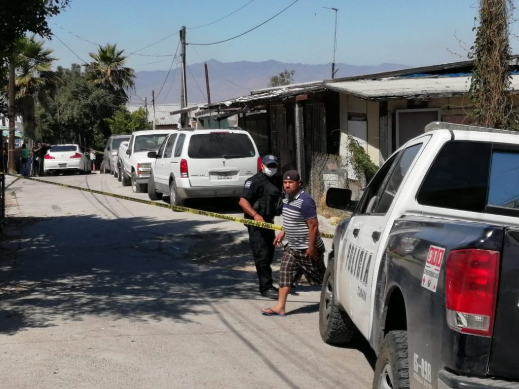 Acribillan a un hombre frente a su familia en Tijuana