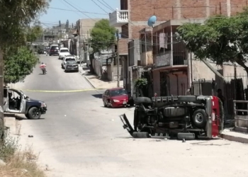 Mujer grave tras fuerte volcadura