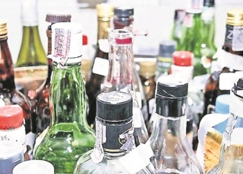 Alcohol adulterado mata a joven y deja ciegos a cuatro