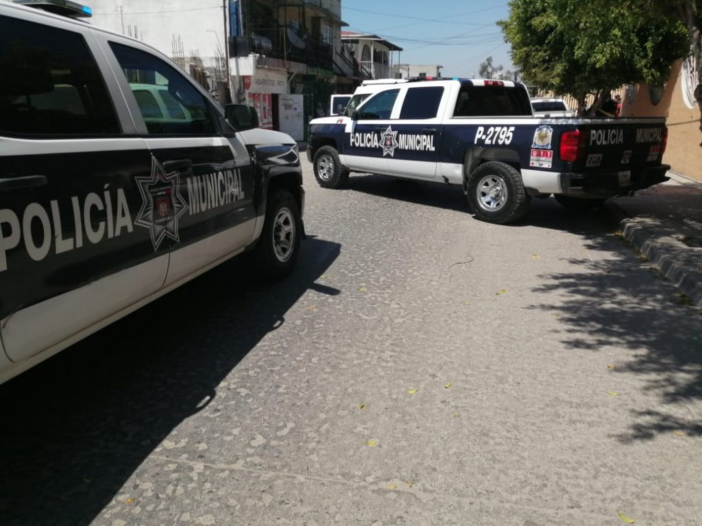 Asesinan a hombre en tienda de abarrotes