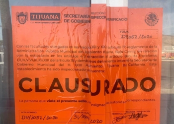 Clausuran-comercios-y-retiran-300-puestos-de-sobreruedas