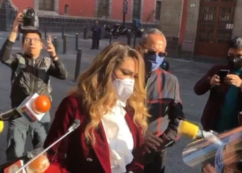 Ninel Conde asiste a Palacio Nacional a entregar carta a AMLO