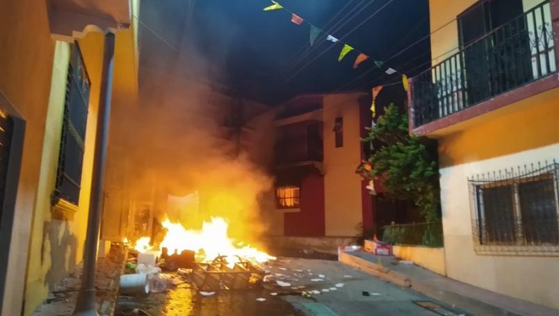 habitantes-saquean-y-destrozan-la-casa-del-alcalde-tras-un-audio-de-whatsapp