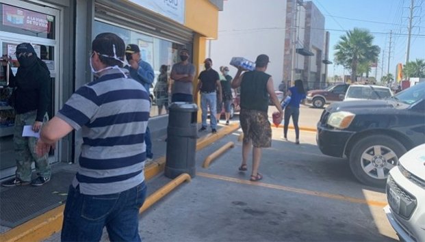 Hizo fila por cerveza y se contagió de Covid-19