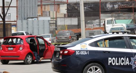 Hombre se infarta y muere en estacionamiento de un Oxxo