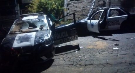 VIDEO: Policías iban a sanitizar y les destruyen patrullas