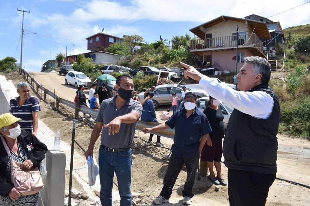 Interviene Ruiz Uribe para liberar paso peatonal de vecinos de Playas de Tijuana