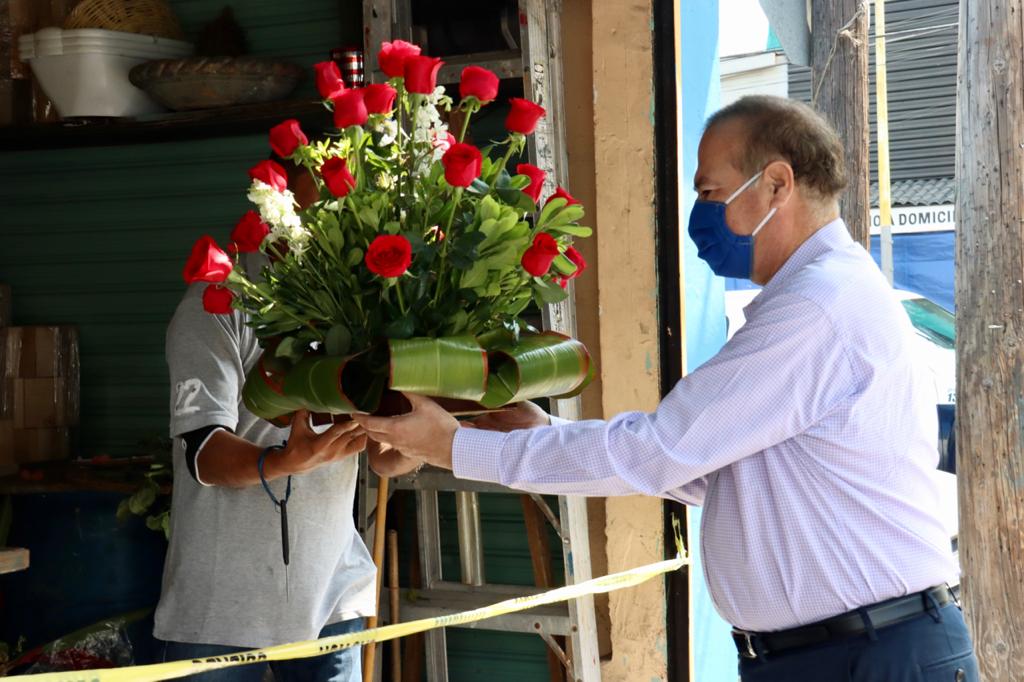 Vendedores de flores deberán aplicar medidas sanitarias