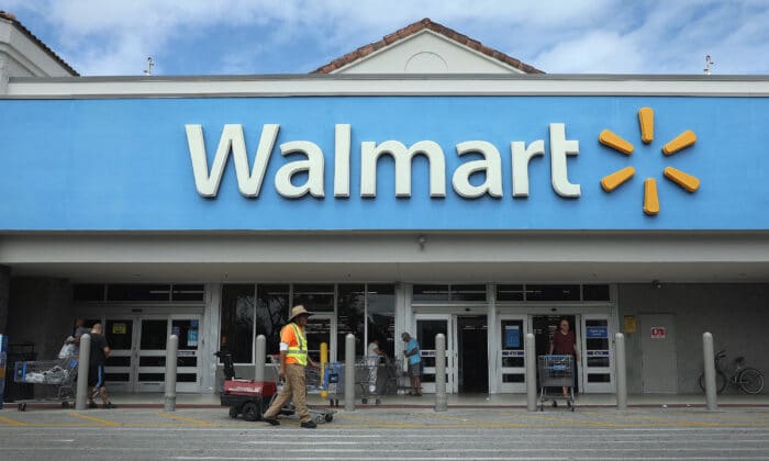 Tiroteo en Walmart deja jóvenes heridos
