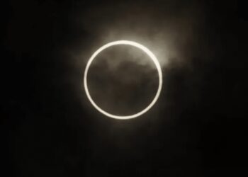 video-asi-se-vio-el-eclipse-circulo-de-fuego