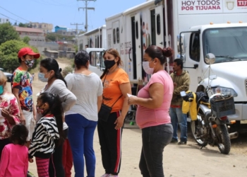 Residentes-de-la-Xicoténcatl-Leyva-II-se-benefician-con-servicios-médicos