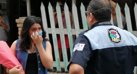 Paramédico baila vals con su hija y Susana Distancia