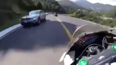 video-motociclista-invade-carril-en-zona-de-curvas