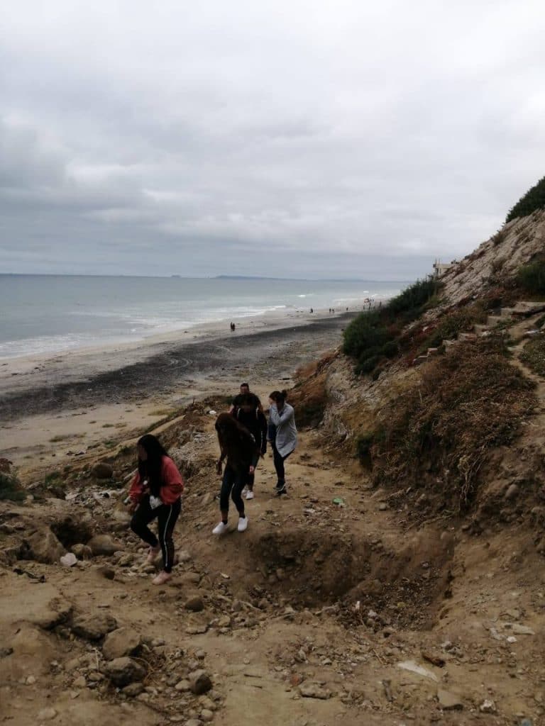 retiran-decenas-de-personas-que-iban-a-playas-de-tijuana