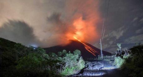 Alertan por fuerte actividad en volcanes