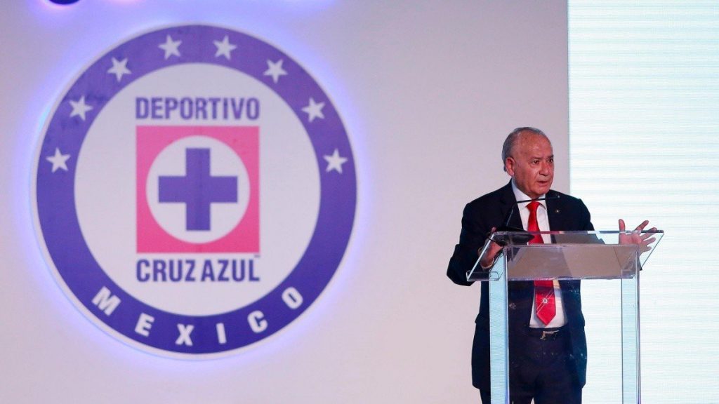 club-cruz-azul-rompe-el-silencio-tras-orden-de-aprehension-contra-su-presidente