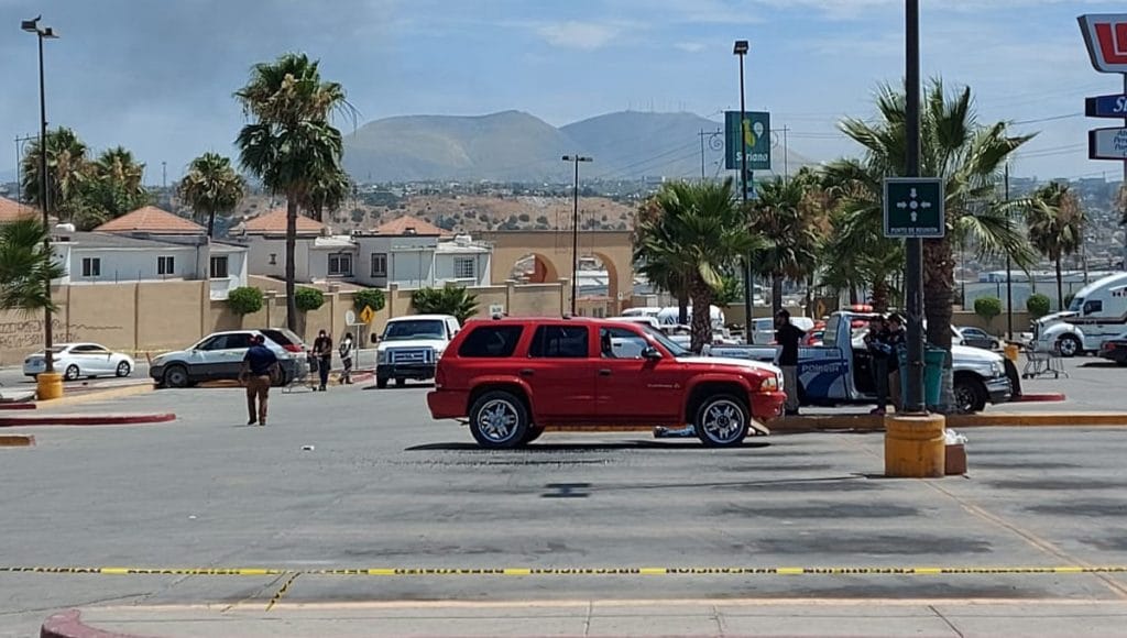 Doble-homicidio-en-estacionamiento-de-la-Plaza-comercial-Santa-Anita