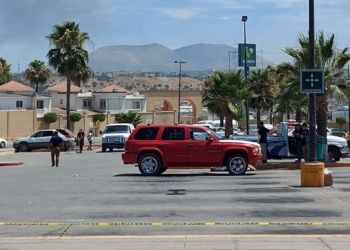 Doble-homicidio-en-estacionamiento-de-la-Plaza-comercial-Santa-Anita