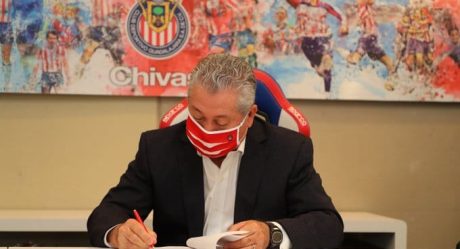Víctor Manuel Vucetich es el nuevo técnico de Chivas
