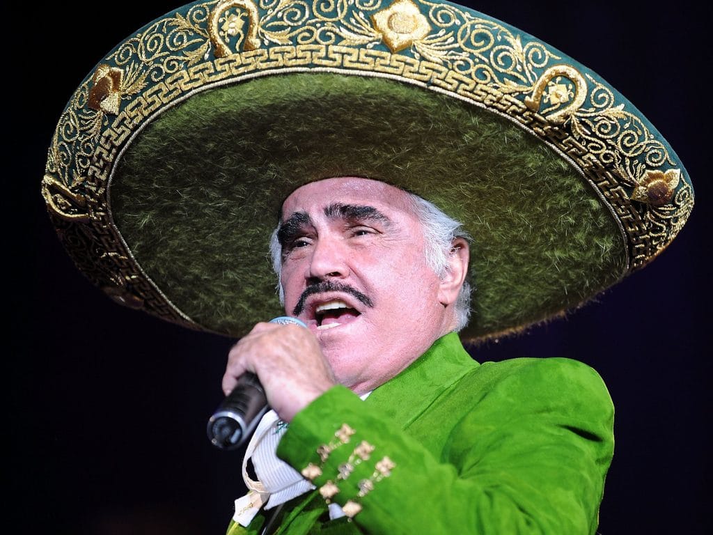 quieren-que-aeropuerto-se-llame-vicente-fernandez