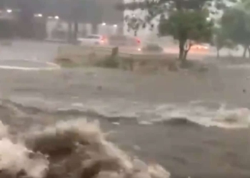 VIDEO-Fuertes-lluvias-azotan-a-Colima