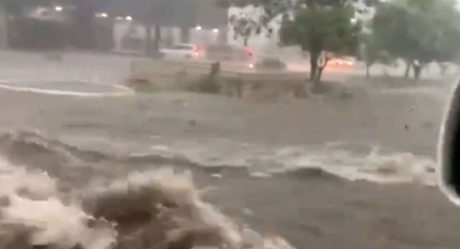 VIDEO: Fuertes lluvias azotan a Colima