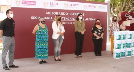 Secretaría de Educación Pública Municipal recibe donativo de Grupo Inovi