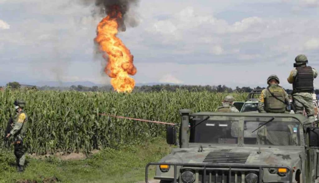 Evacúan-a-decenas-de-personas-tras-fuga-de-gas-LP-en-toma-clandestina