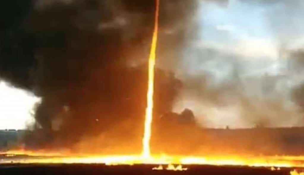 VIDEO-Tornados-de-fuego-azotan-a-California