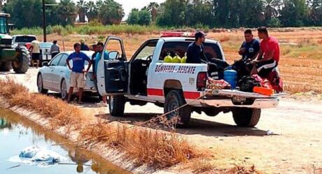 Joven cae a canal con su auto y se ahoga