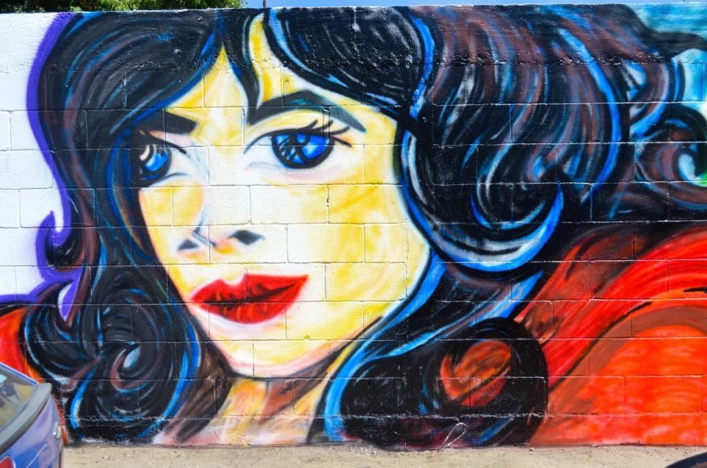 homenajean-a-policia-asesinada-con-su-rostro-en-un-mural