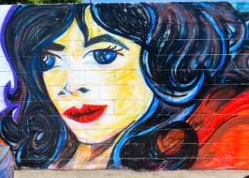 homenajean-a-policia-asesinada-con-su-rostro-en-un-mural