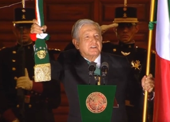 VIDEO-AMLO-da-El-Grito-en-Zócalo-vacío-destaca-amor-al-prójimo