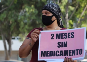 pacientes-con-cancer-se-manifiestan-por-falta-de-medicamento-en-el-hgt