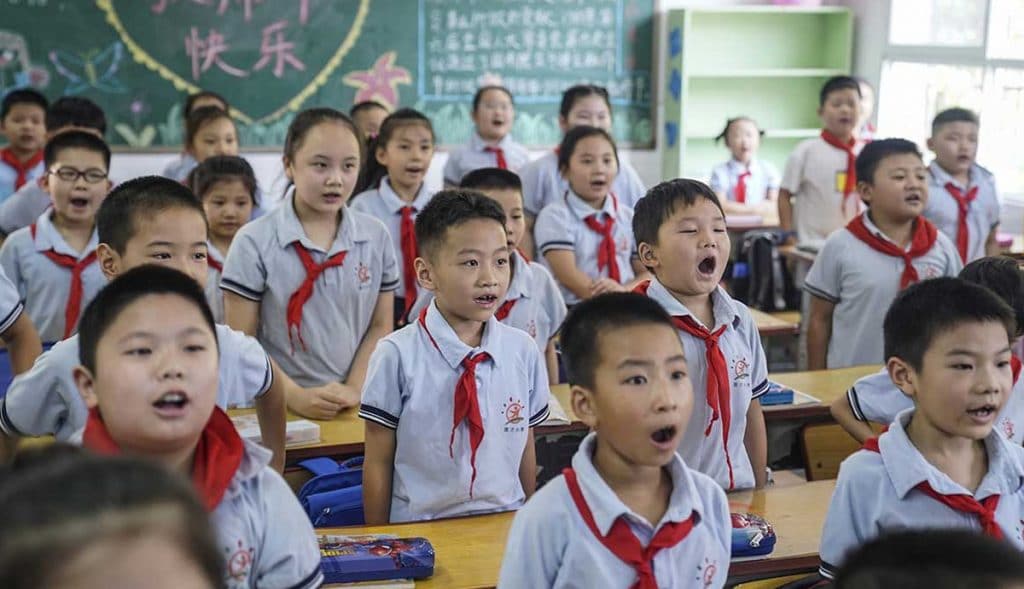 VIDEO-Más-de-un-millón-de-estudiantes-regresan-a-escuelas-en-Wuhan