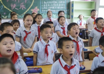 VIDEO-Más-de-un-millón-de-estudiantes-regresan-a-escuelas-en-Wuhan