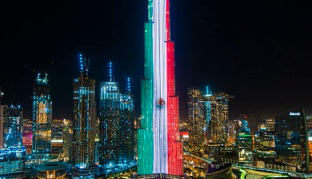 FOTO-Dubái-ilumina-el-rascacielos-Burj-Khalifa-con-bandera-de-México