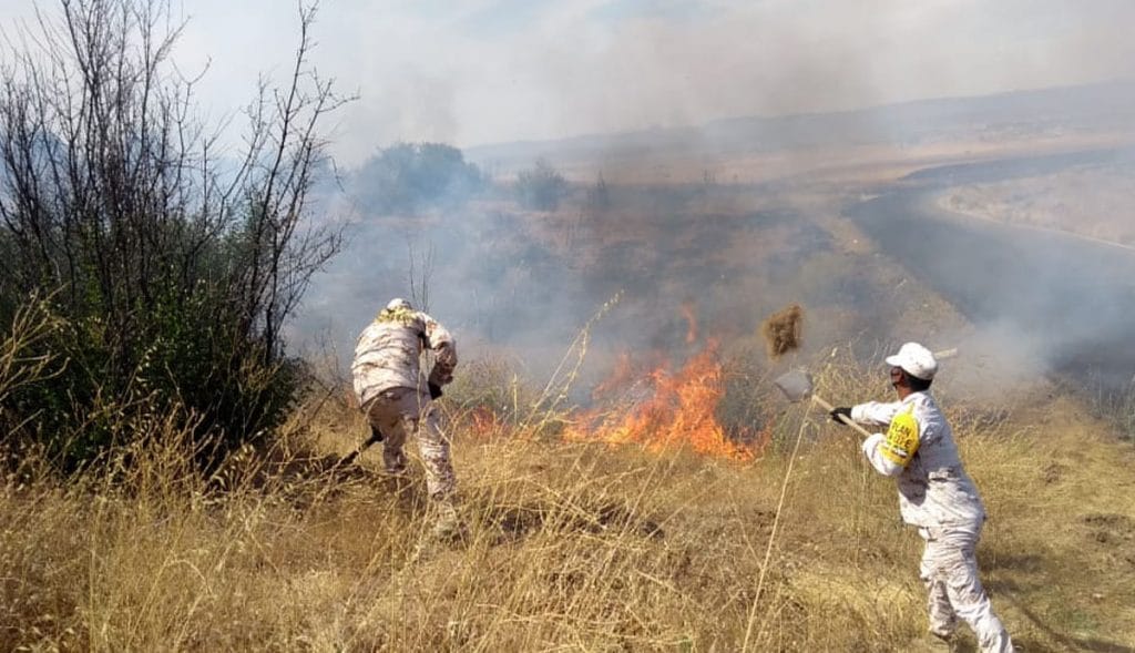 Militares-combaten-incendios-han-consumido-miles-de-hectáreas