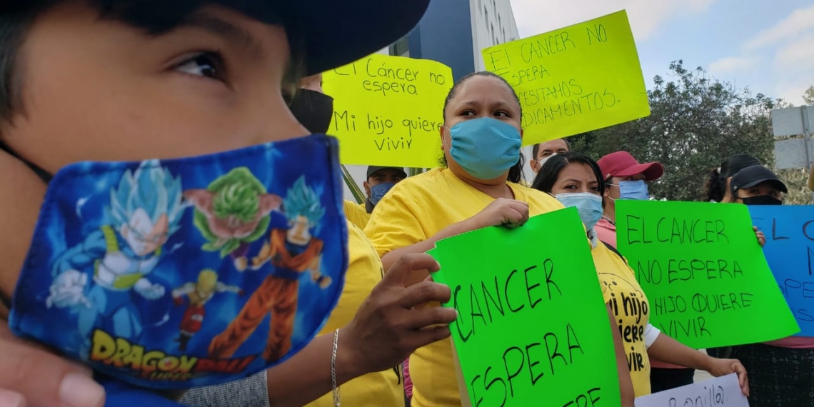 padres-de-ninos-con-cancer-se-manifiestan-por-falta-de-medicamentos